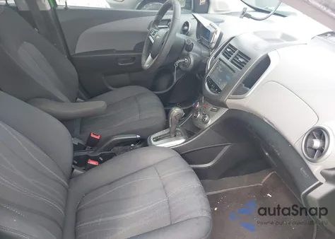 2015 Chevrolet Sonic Lt Auto из США, поврежденный, VIN 1G1JC6SH4F4218888